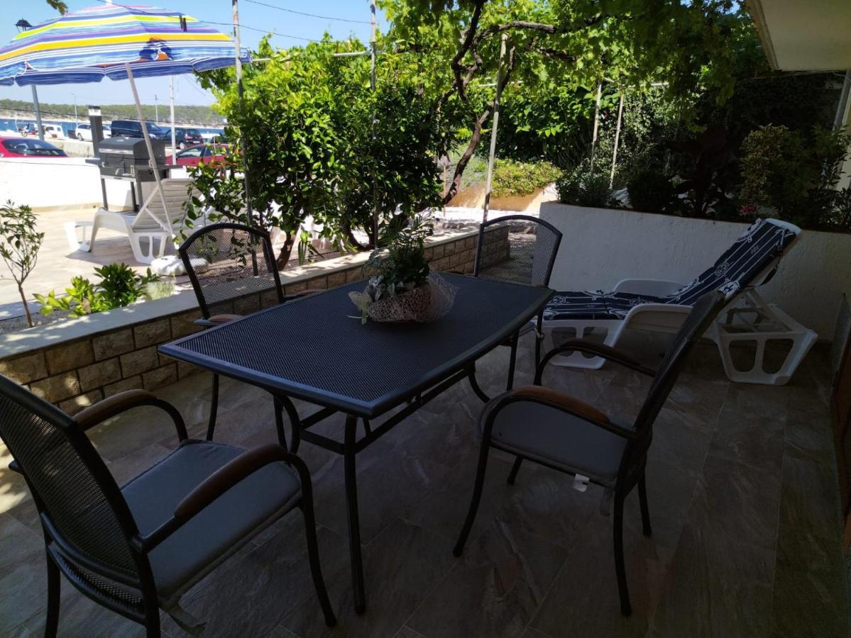 Apartmani Katarina Barbat na Rabu Экстерьер фото
