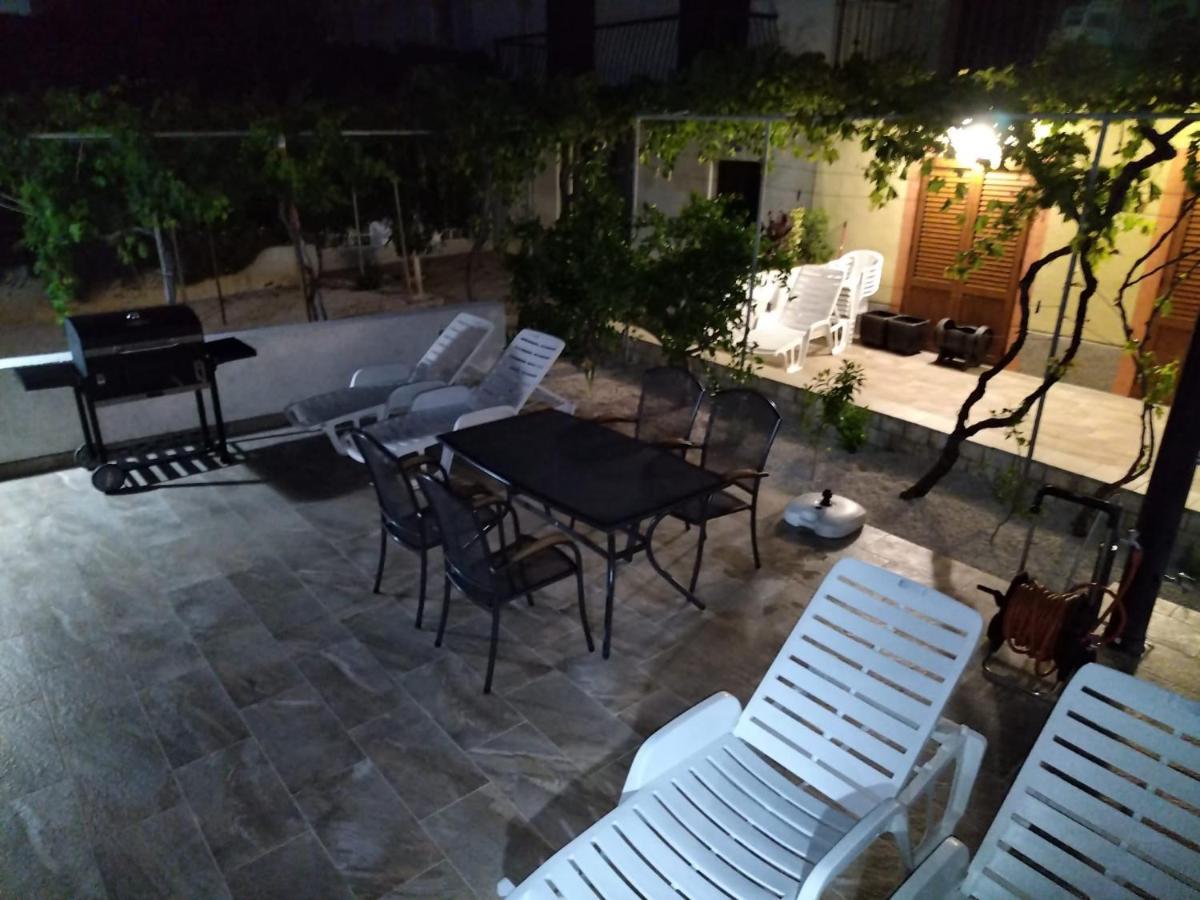 Apartmani Katarina Barbat na Rabu Экстерьер фото