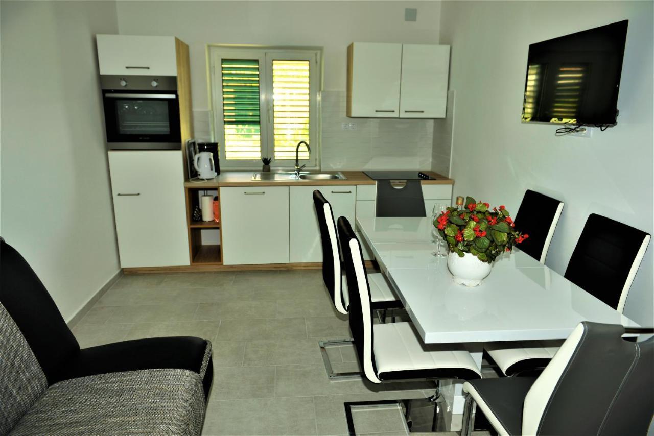 Apartmani Katarina Barbat na Rabu Экстерьер фото